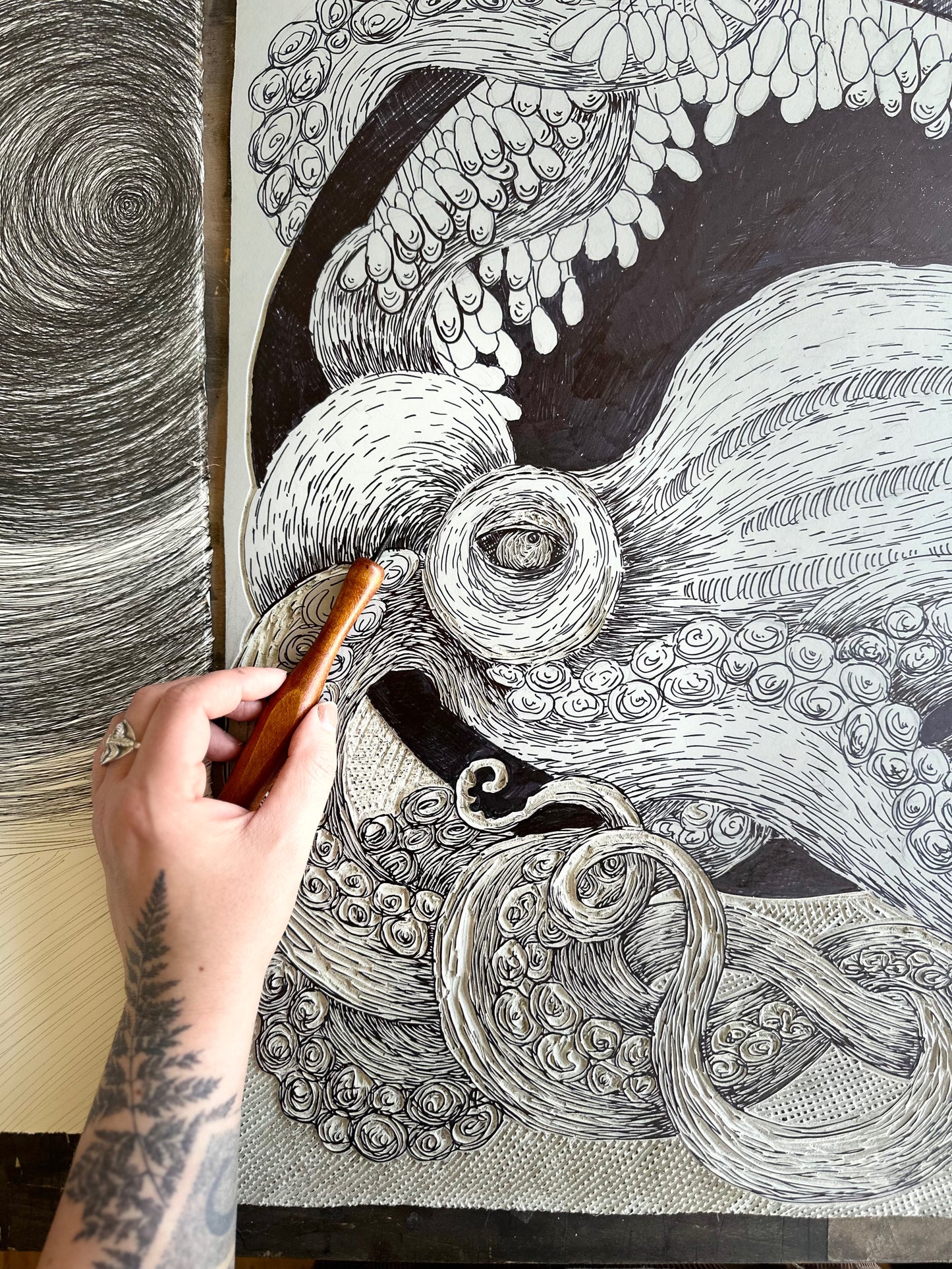 Silent Orb / 56x76cm