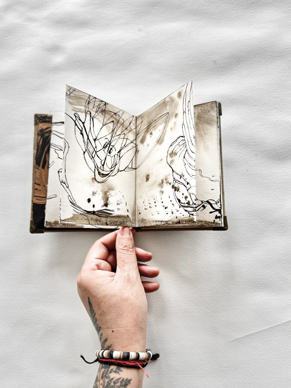 Connect / ART BOOK