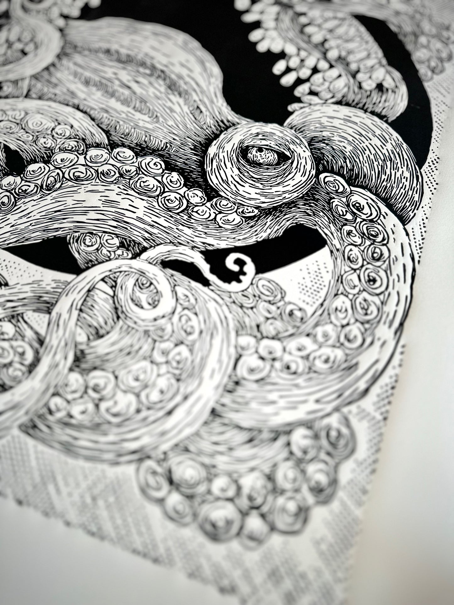 Silent Orb / 56x76cm