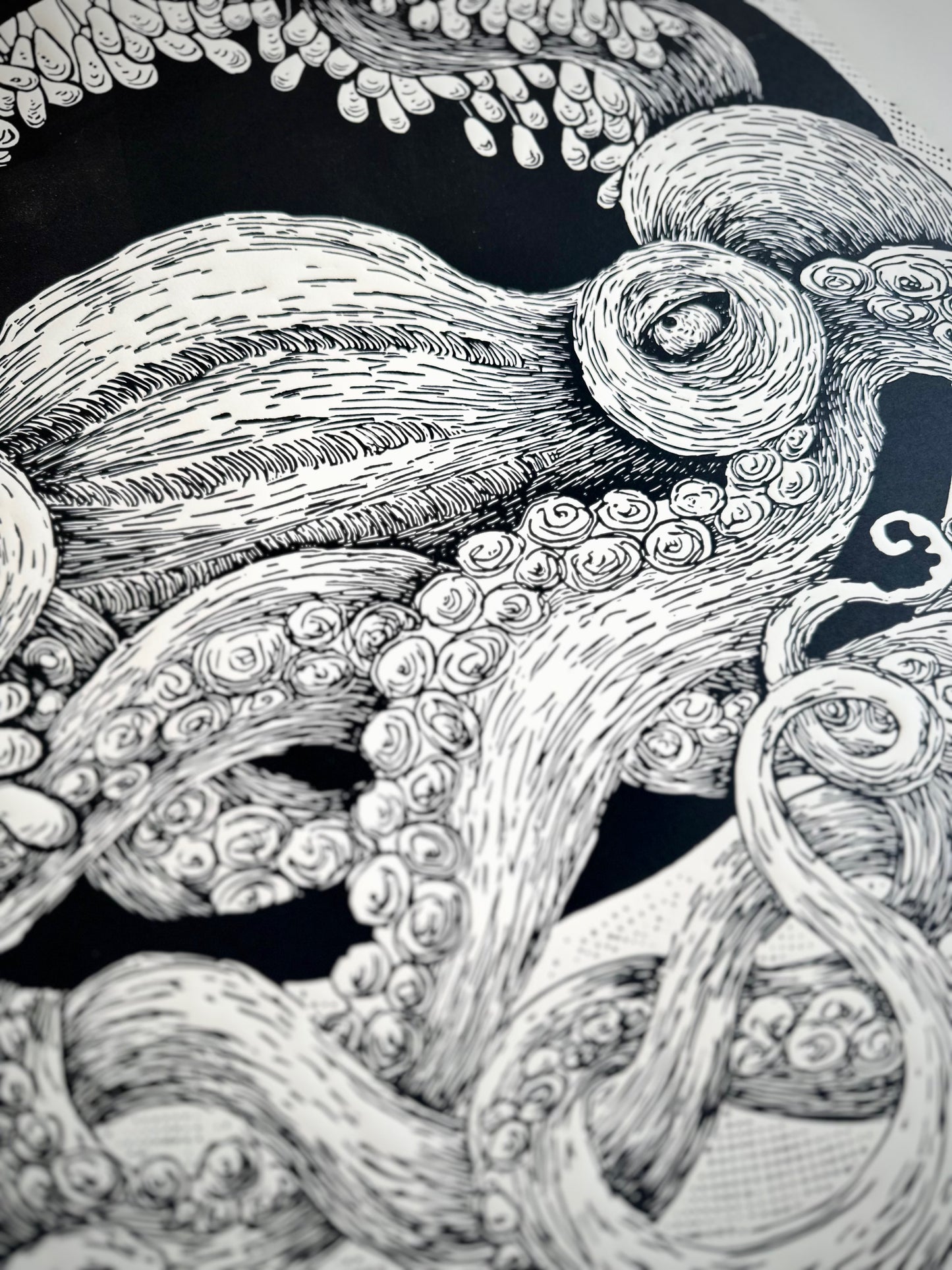 Silent Orb / 56x76cm