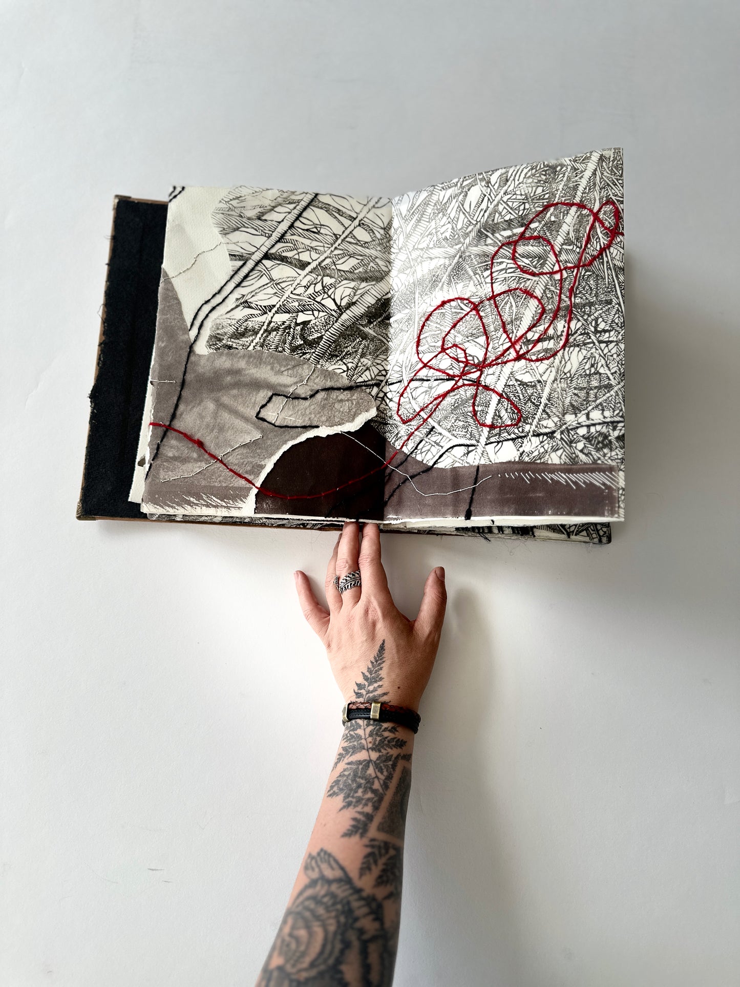 The Shelter / ART BOOK