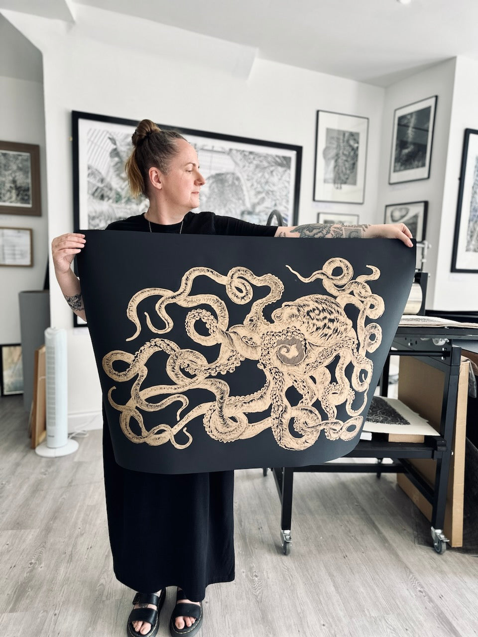 Giant Octopus on Black / 100x70 cm