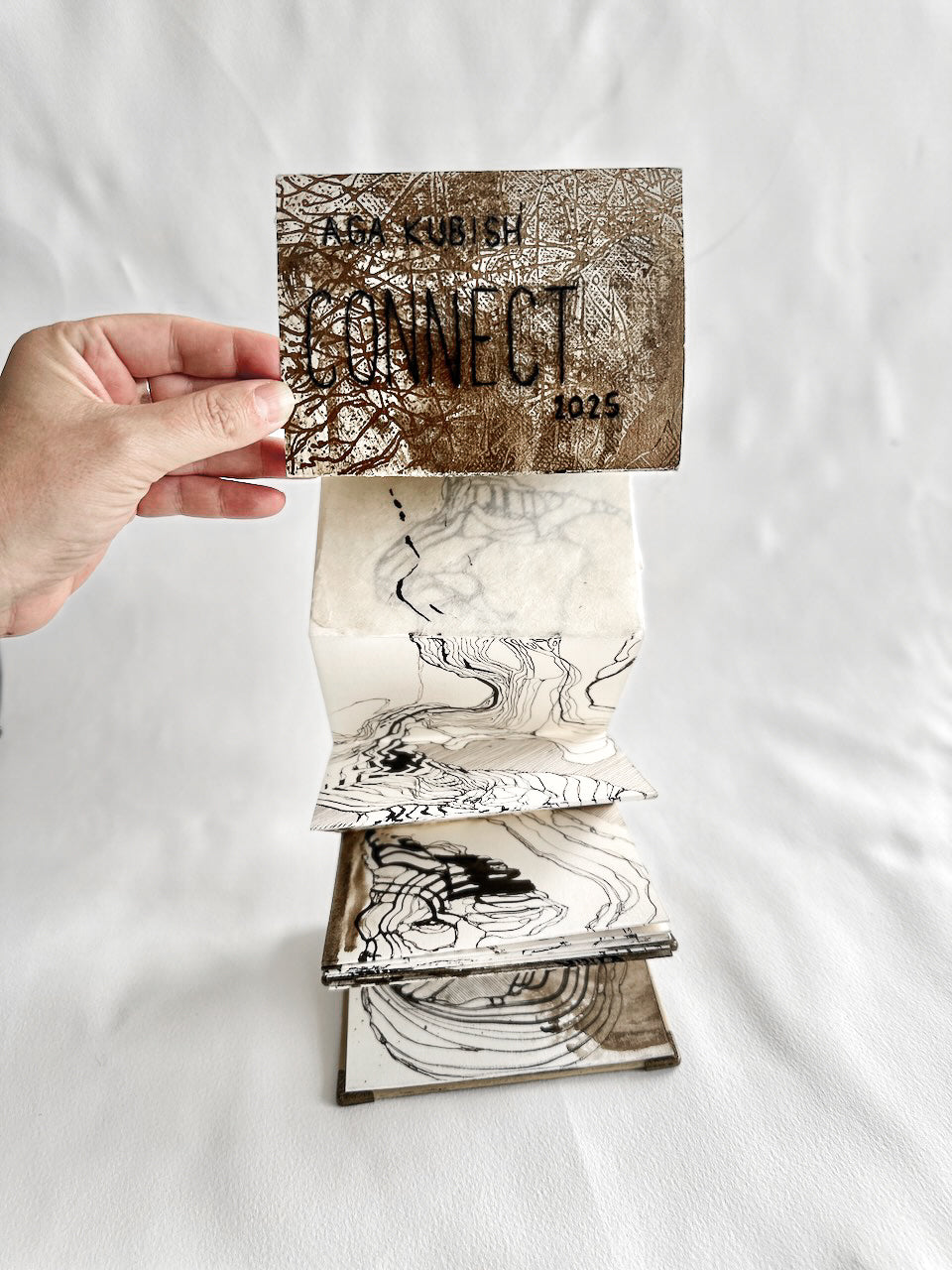 Connect / ART BOOK