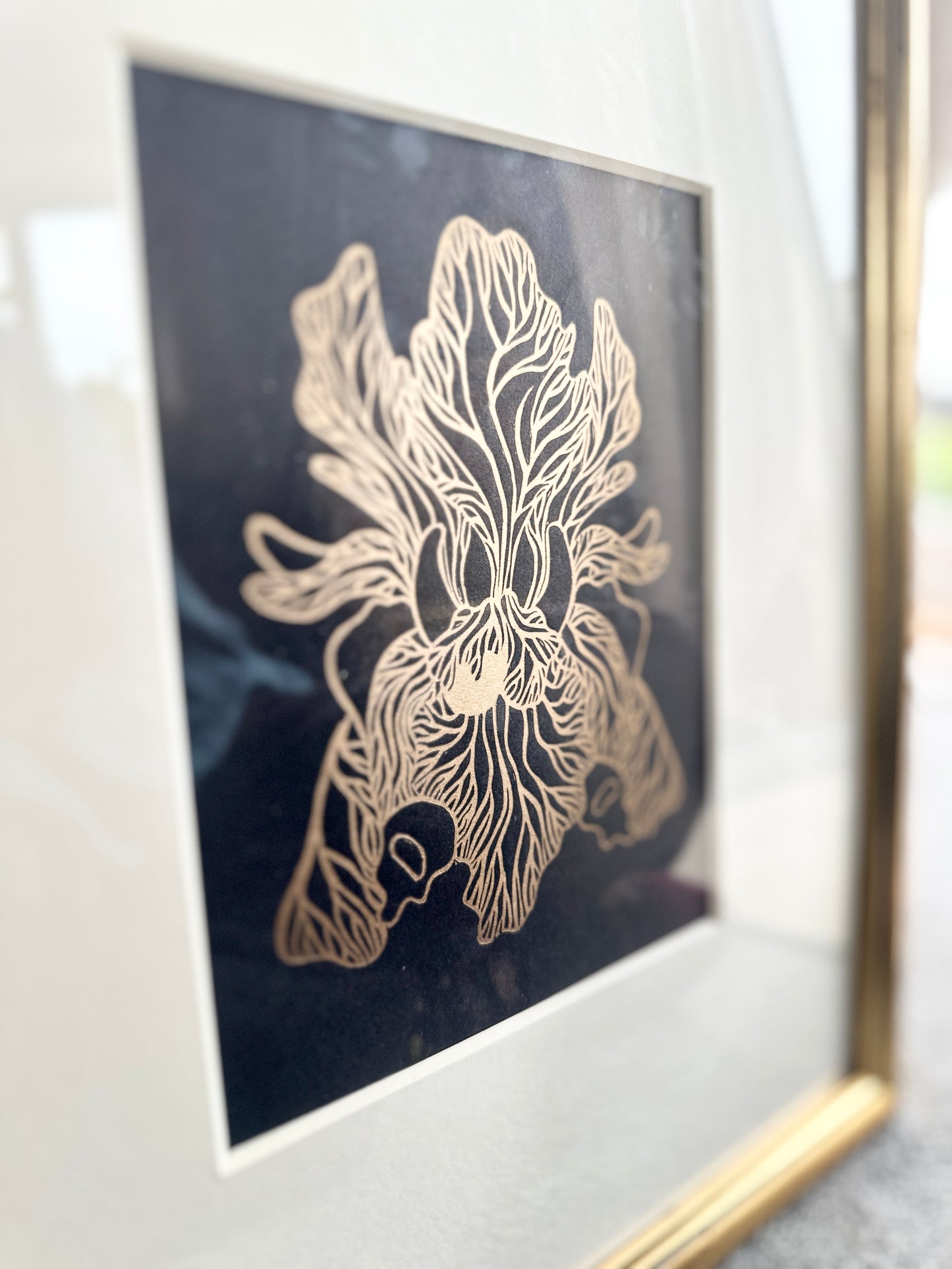Golden Iris / FRAMED / 39x47cm